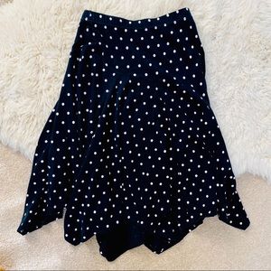 H&M stretchy polka dot flowy skater skirt black and white spots